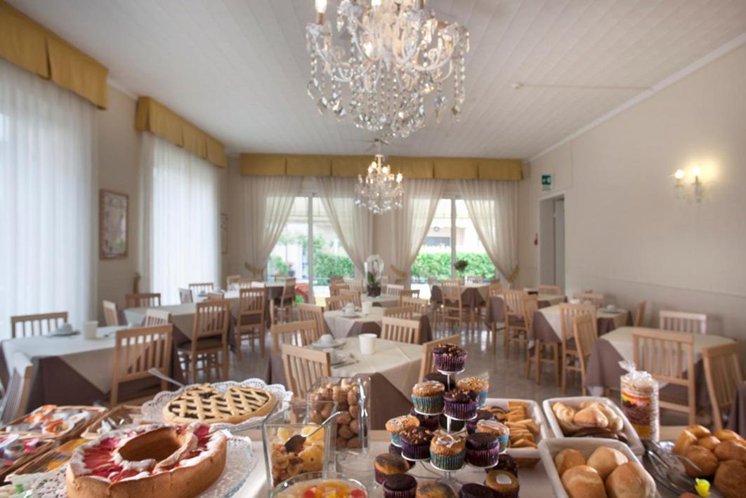 Hotel Villa Perazzini Rimini Esterno foto