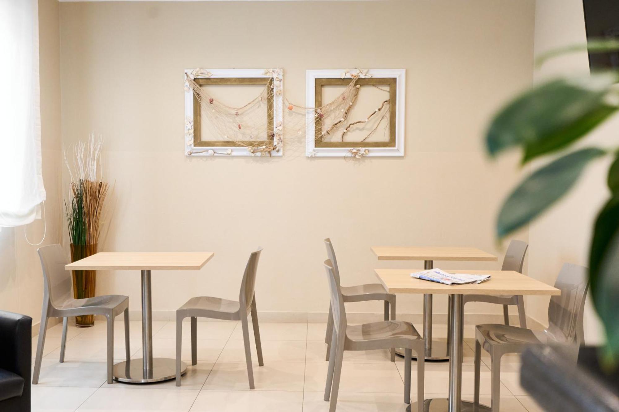 Hotel Villa Perazzini Rimini Esterno foto