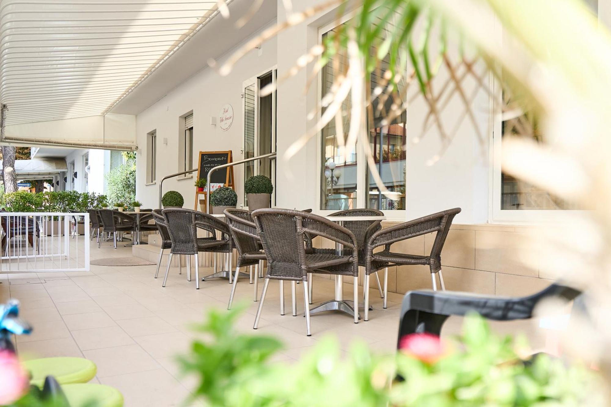 Hotel Villa Perazzini Rimini Esterno foto