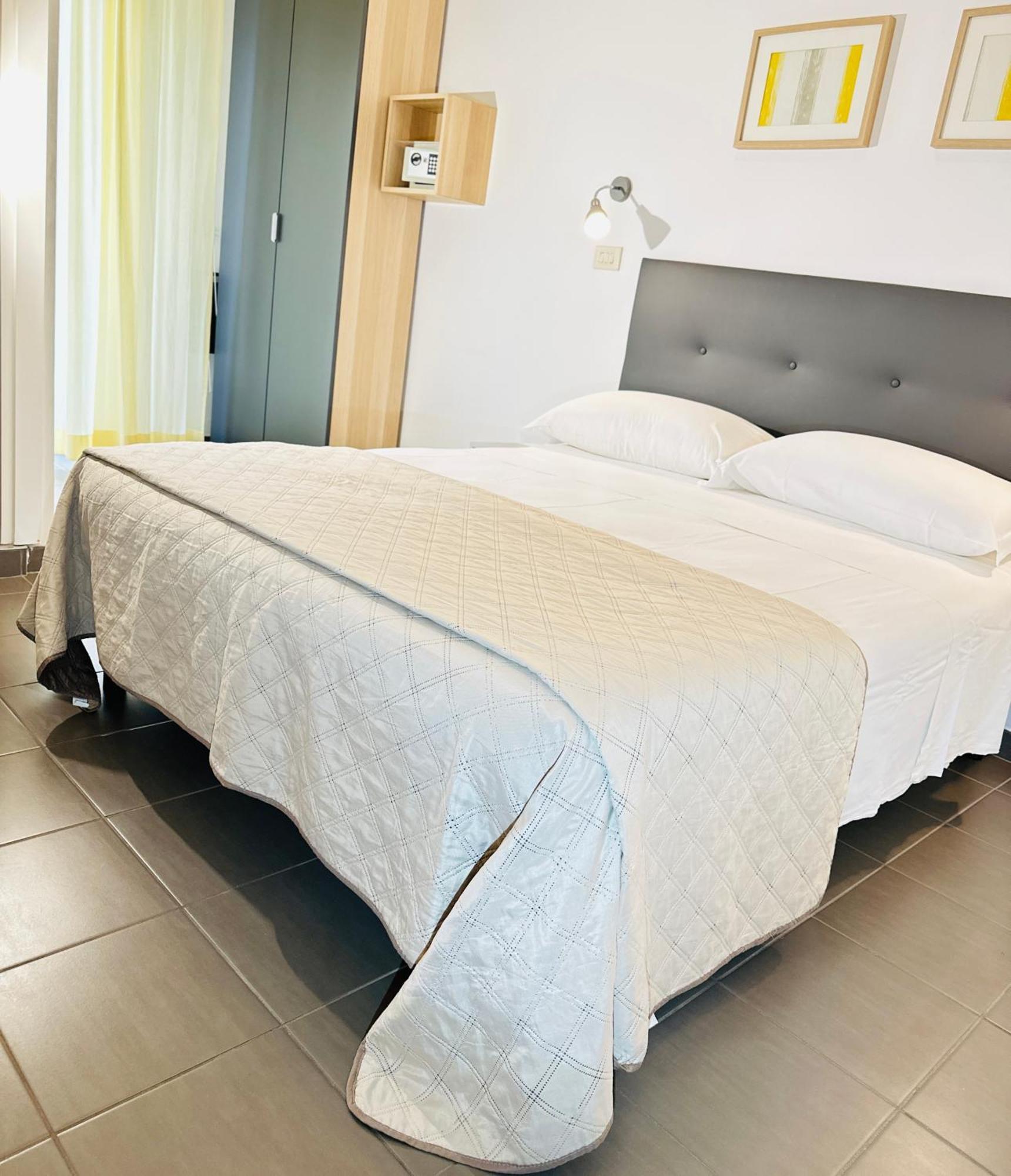 Hotel Villa Perazzini Rimini Esterno foto