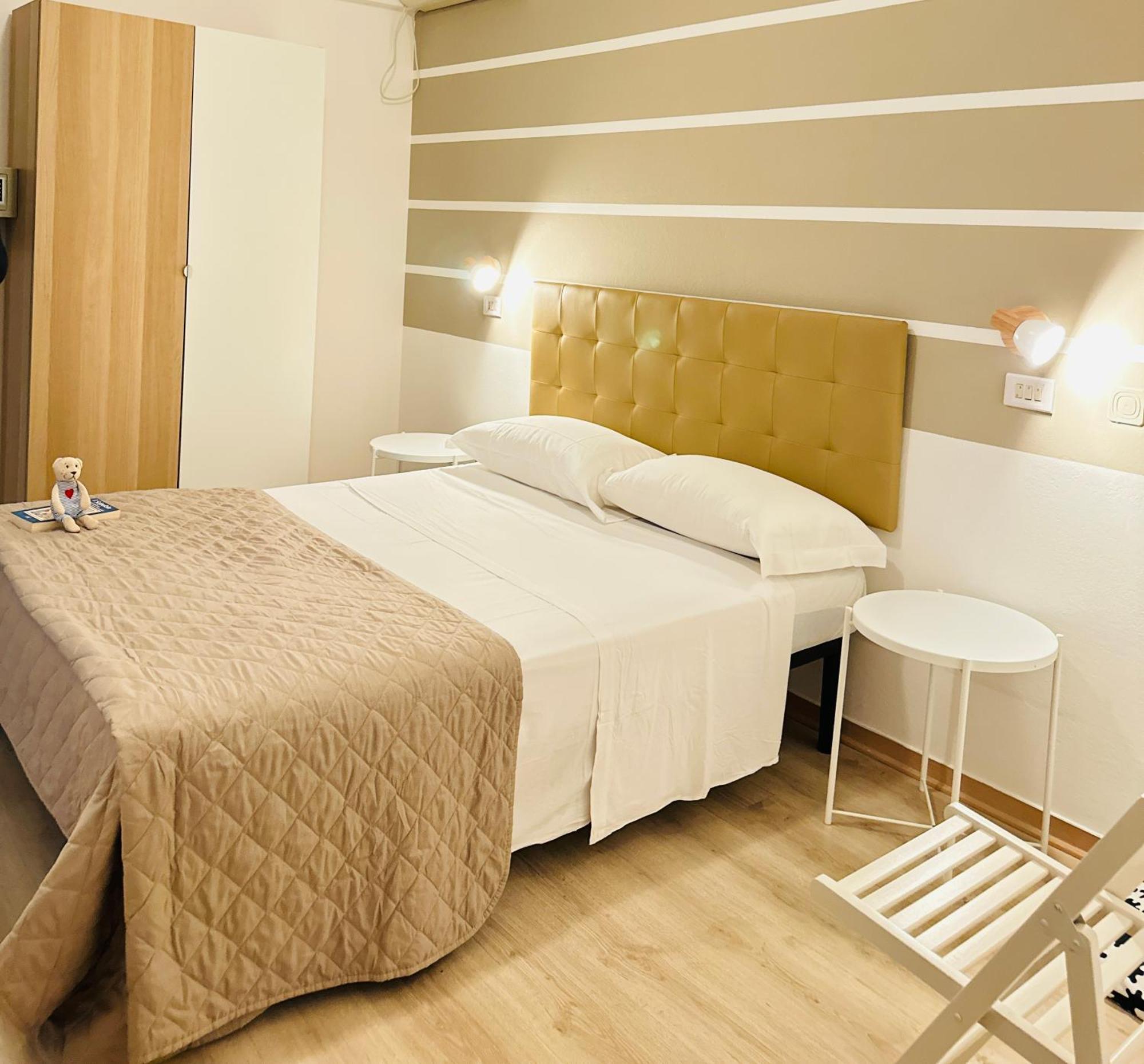 Hotel Villa Perazzini Rimini Esterno foto